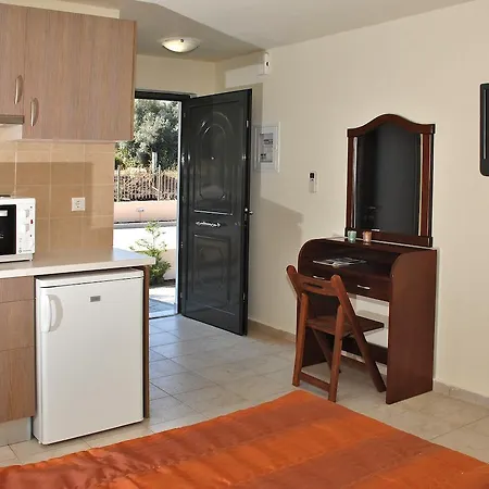 Hotel apartamentowy Achladi Beach Achladi