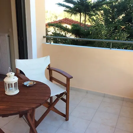 Hotel apartamentowy Achladi Beach