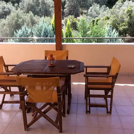 Hotel apartamentowy Achladi Beach 3*