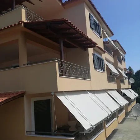 Achladi Beach Hotel apartamentowy