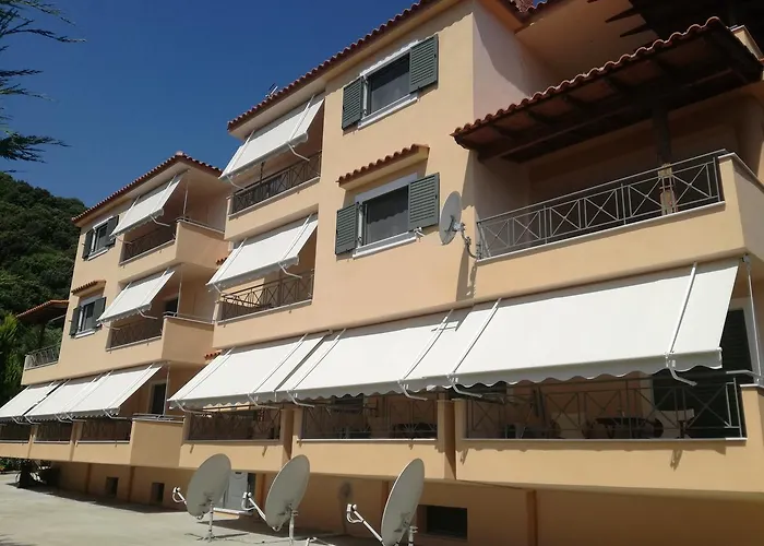 Aparthotel Achladi Beach